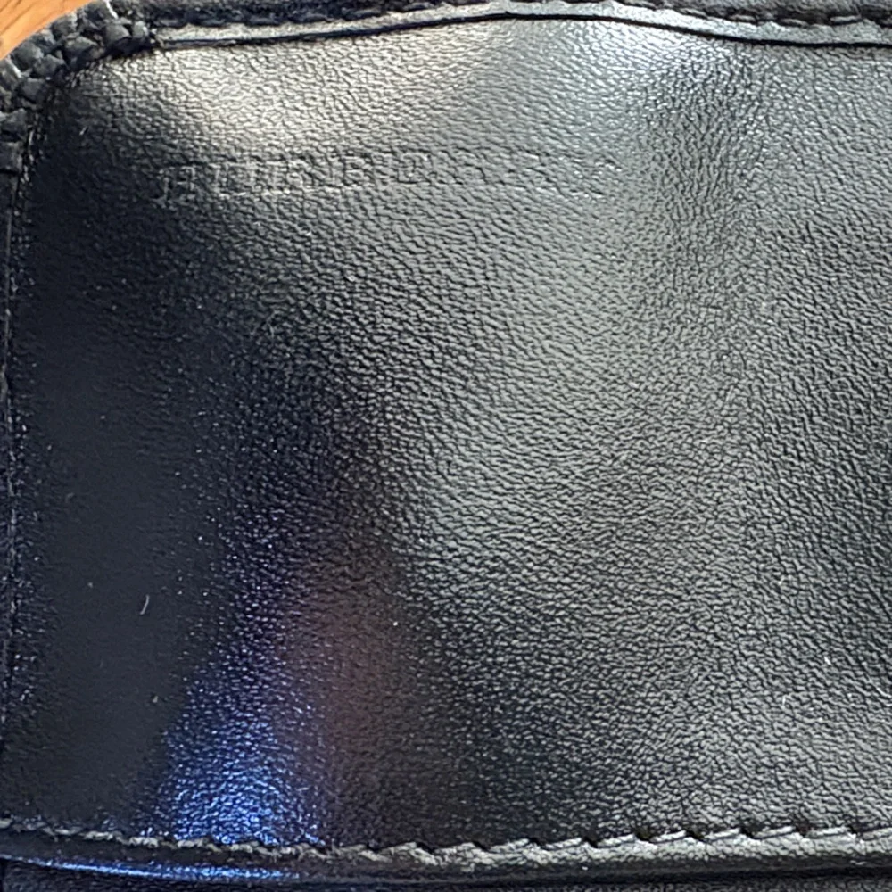 Authentic Burberry Women’s Wallet - Picture 2 of 7